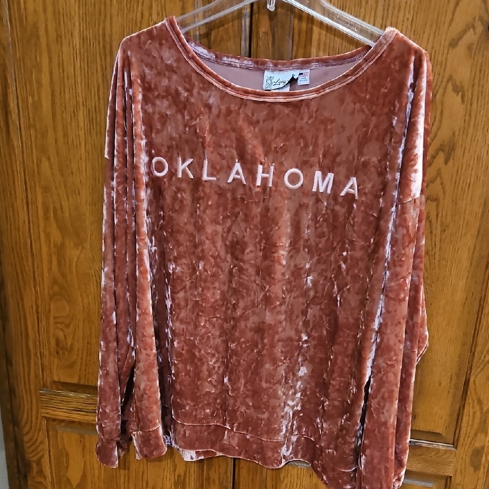 Oklahoma Velvet Women's Top - Mauve